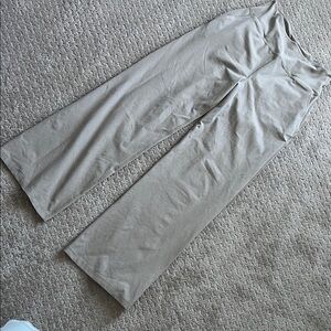 Beyond Yoga Wide Leg Pants in Gray